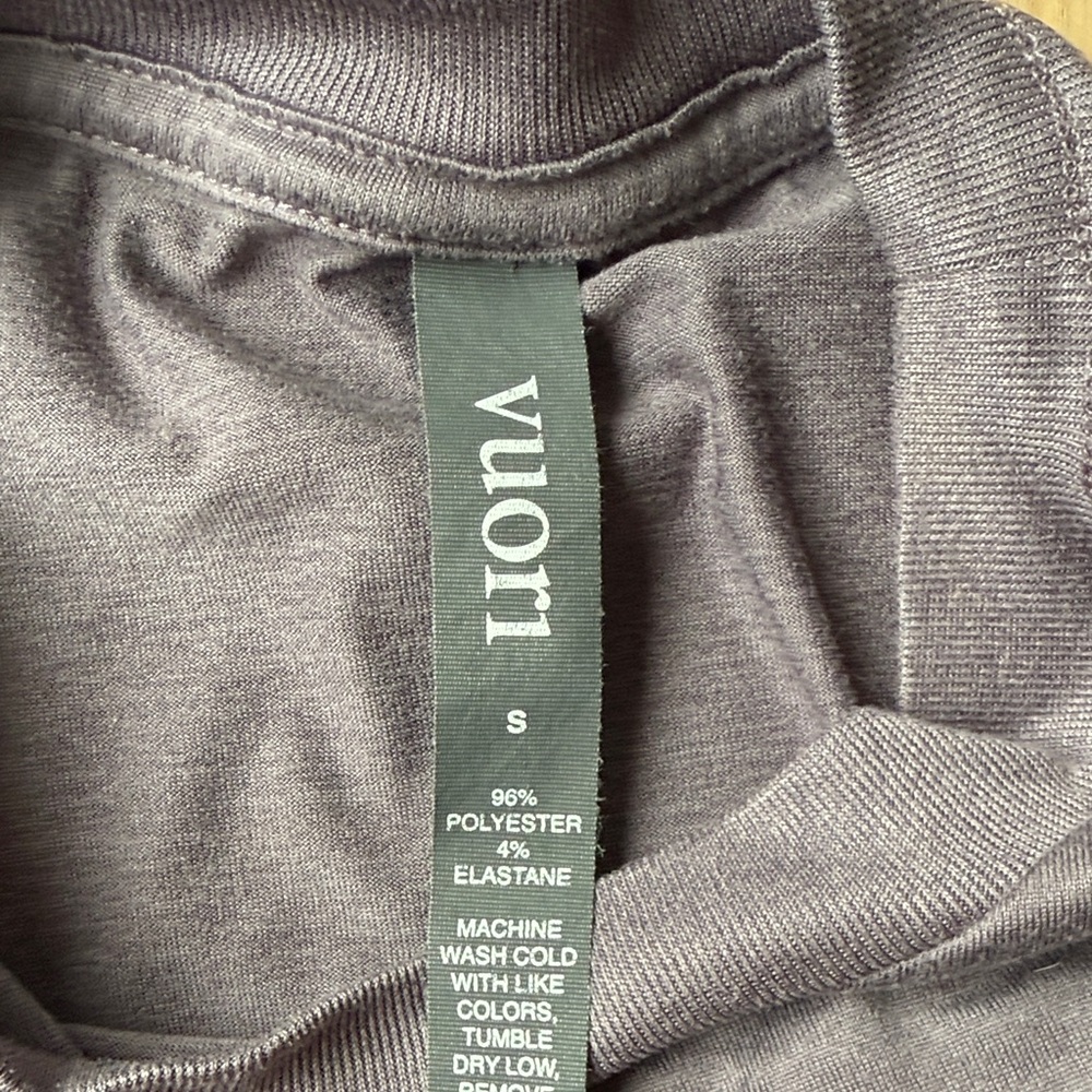 Vuori Charcoal Crewneck Top - Picture 2 of 3